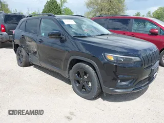 2019 Jeep Cherokee Latitude Plus z VIN 1C4PJMLX3KD382922, wystawiony jako IAAI lot #42268251 z przebiegiem 28 844 mil mil oraz . Historia ofert i sprzedaży dostępna na DreamBid. Obrazek 1.