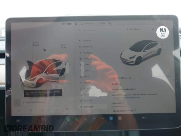 2023 Tesla Model 3 z VIN 5YJ3E1EA3PF604076, wystawiony jako IAAI lot #42181964 z przebiegiem 23 207 mil mil oraz . Historia ofert i sprzedaży dostępna na DreamBid. Obrazek 18.