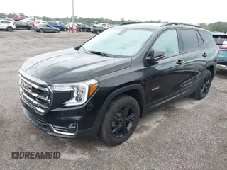 2024 GMC Terrain AT4 z VIN 3GKALYEG9RL140195, wystawiony jako IAAI lot #40476349 z przebiegiem Nie podano mil oraz . Historia ofert i sprzedaży dostępna na DreamBid. Obrazek 2.