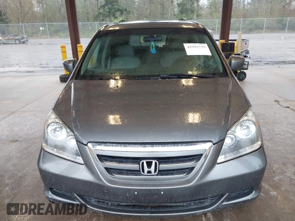 2007 Honda Odyssey EX with VIN 5FNRL38417B054717, listed as a IAAI auction lot 41955733 with 157,076 mi miles. Bid and sale history available at carsss.com. Image 12.