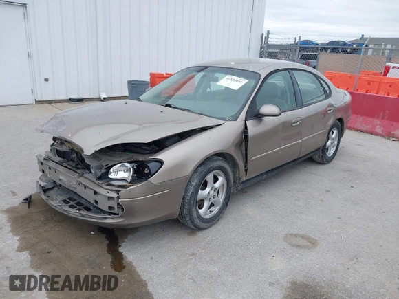2002 Ford Taurus SES Standard with VIN 1FAFP55U52G135781, listed as a IAAI auction lot 41520037 with 196,207 mi miles. Bid and sale history available at carsss.com. Image 17.