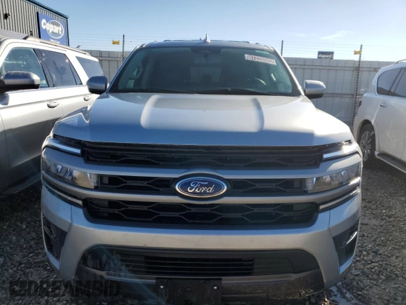 2024 Ford Expedition Max XLT with VIN 1FMJK1J81REA10010, listed as a Copart auction lot 47220685 with 28,153 mi miles and Clean Title. Bid and sale history available at DreamBid. Image 5.
