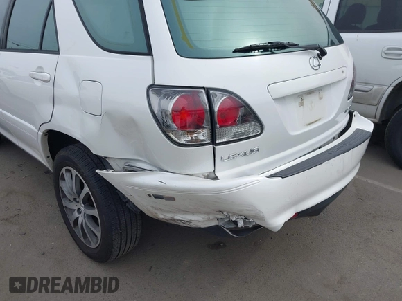 2002 Lexus RX 300 with VIN JTJHF10U320286954, listed as a IAAI auction lot 42097056 with 283,926 mi miles. Bid and sale history available at carsss.com. Image 12.