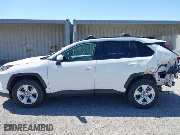 2019 Toyota RAV4 XLE with VIN JTMW1RFV9KD003246, listed as a IAAI auction lot 42115291 with 81,910 mi miles. Bid and sale history available at carsss.com. Image 15.