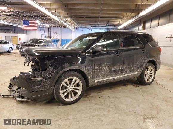 2018 Ford Explorer XLT with VIN 1FM5K8D80JGB86125, listed as a Copart auction lot 45887655 with 97,632 mi miles and Salvage Title. Bid and sale history available at carsss.com. Image 1.