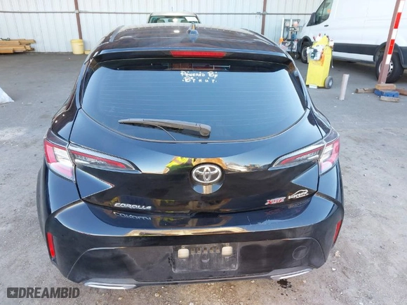 2021 Toyota Corolla Hatchback XSE with VIN JTNC4MBE0M3106000, listed as a IAAI auction lot 41278096 with 67,999 mi miles. Bid and sale history available at carsss.com. Image 17.