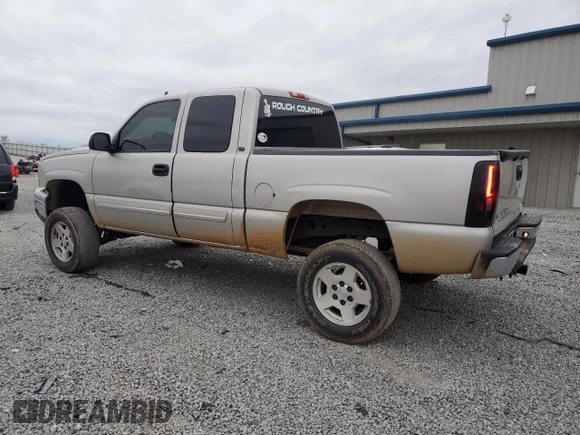 2006 Chevrolet Silverado 1500 LT1 with VIN 1GCEC19T26Z200883, listed as a Copart auction lot 49332275 with 138,120 mi miles and Salvage Title. Bid and sale history available at DreamBid. Image 2.