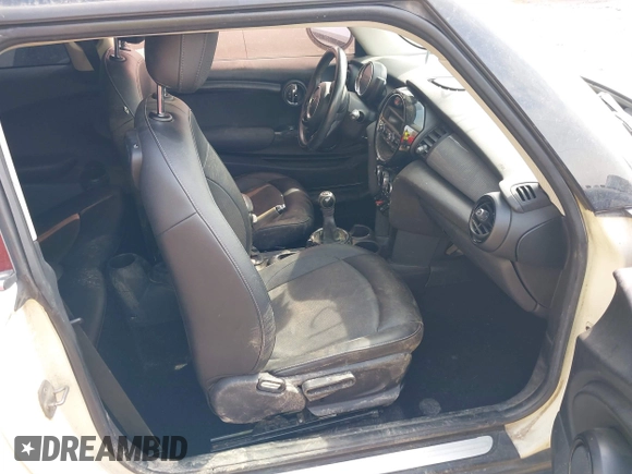 2015 MINI Hardtop with VIN WMWXM5C50FT973617, listed as a IAAI auction lot 42024129 with 94,168 mi miles and . Bid and sale history available at DreamBid. Image 5.