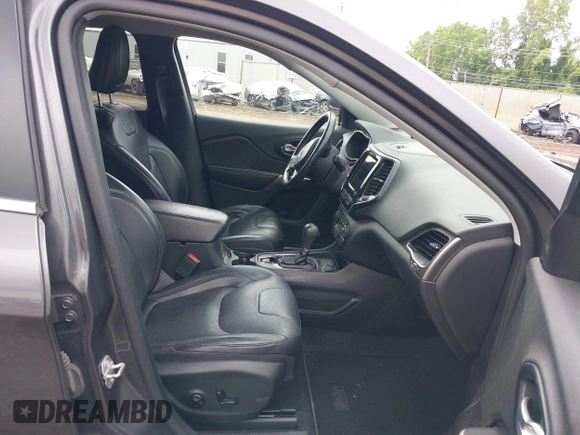 2020 Jeep Cherokee Limited z VIN 1C4PJLDB8LD653312, wystawiony jako IAAI lot #42516821 z przebiegiem 146 870 mil mil oraz . Historia ofert i sprzedaży dostępna na DreamBid. Obrazek 5.