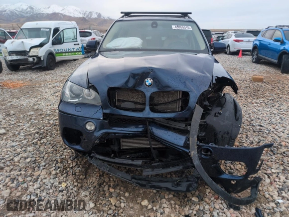 2011 BMW X5 35i with VIN 5UXZV4C5XBL738928, listed as a Copart auction lot 43655315 with 127,203 mi miles and Salvage Title. Bid and sale history available at carsss.com. Image 5.