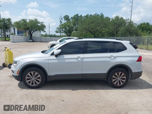 2018 Volkswagen Tiguan S с VIN 3VV1B7AX5JM097778, выставлен на аукционе IAAI как лот 42384582 с пробегом 244 180 миль миль и . История ставок и продаж доступна на DreamBid. Изображение 14.
