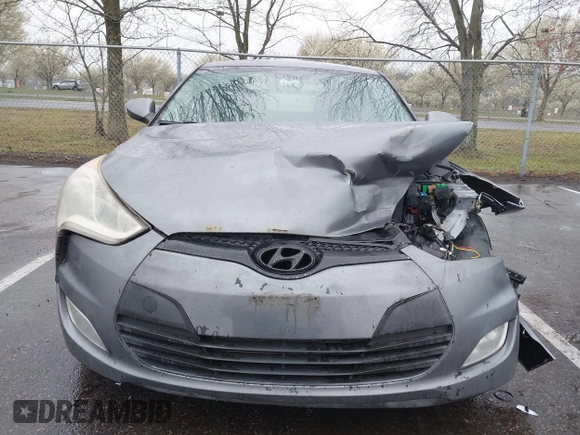 2017 Hyundai Veloster with VIN KMHTC6AD4HU309625, listed as a IAAI auction lot 41933497 with 184,632 mi miles. Bid and sale history available at carsss.com. Image 12.