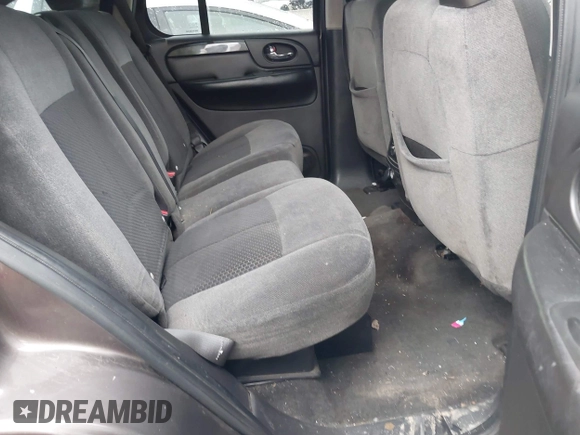 2008 GMC Envoy SLE2 with VIN 1GKDS13S882139862, listed as a IAAI auction lot 41458976 with 195,973 mi miles. Bid and sale history available at carsss.com. Image 8.