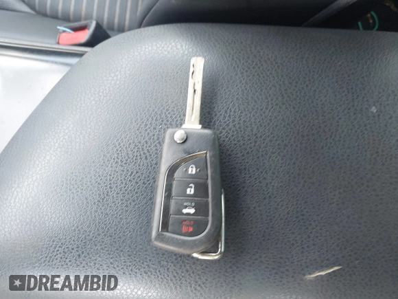 2020 Toyota Camry SE z VIN 4T1G11AK7LU975234, wystawiony jako IAAI lot #41912569 z przebiegiem 114 547 mil mil oraz . Historia ofert i sprzedaży dostępna na DreamBid. Obrazek 11.