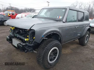 2023 Ford Bronco z VIN 1FMEE5DP4PLB54095, wystawiony jako IAAI lot #41445801 z przebiegiem 12 170 mil mil oraz . Historia ofert i sprzedaży dostępna na DreamBid. Obrazek 19.