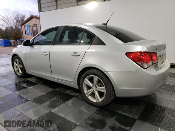 2014 Chevrolet Cruze 2LT z VIN 1G1PE5SB9E7181506, wystawiony jako Copart lot #46453855 z przebiegiem 151 602 mil mil oraz Szkoda całkowita • Salvage title. Historia ofert i sprzedaży dostępna na DreamBid. Obrazek 2.