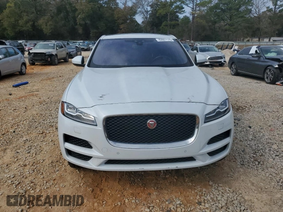 2017 Jaguar F-Pace 20d Prestige with VIN SADCK2BN6HA085772, listed as a Copart auction lot 43927175 with 103,448 mi miles and Clean Title. Bid and sale history available at DreamBid. Image 5.