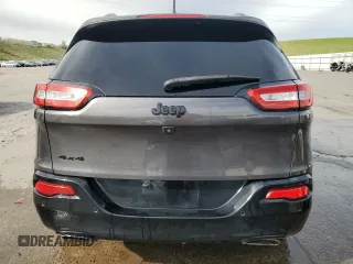 2018 Jeep Cherokee Latitude z VIN 1C4PJMCX3JD586604, wystawiony jako Copart lot #59128315 z przebiegiem 100 892 mil mil oraz Szkoda całkowita • Salvage title. Historia ofert i sprzedaży dostępna na DreamBid. Obrazek 6.