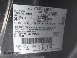 2004 Ford F-150 XLT z VIN 1FTPW12554KD31646, wystawiony jako IAAI lot #42798307 z przebiegiem 263 985 mil mil oraz . Historia ofert i sprzedaży dostępna na DreamBid. Obrazek 9.
