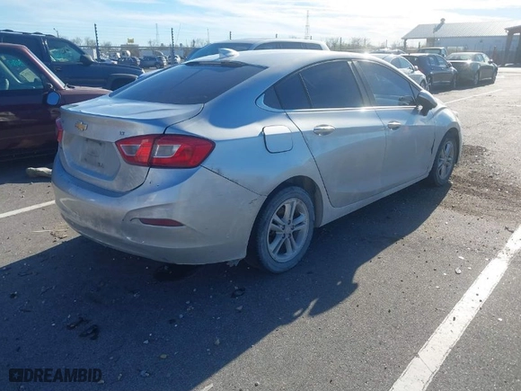 2017 Chevrolet Cruze LT with VIN 1G1BE5SM9H7252607, listed as a IAAI auction lot 41727962 with 194,795 mi miles. Bid and sale history available at carsss.com. Image 4.
