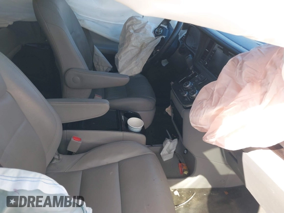 2018 Toyota Sienna XLE Auto Access Seat with VIN 5TDYZ3DC5JS934443, listed as a IAAI auction lot 41780089 with 74,363 mi miles and . Bid and sale history available at DreamBid. Image 5.