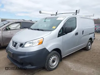 2015 Nissan NV200 SV with VIN 3N6CM0KN3FK701947, listed as a IAAI auction lot 42022905 with 35,282 mi miles. Bid and sale history available at carsss.com. Image 2.