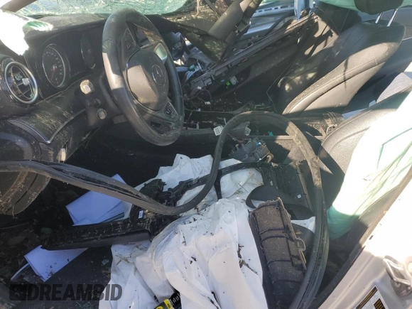 2017 Mercedes-Benz E 300 Luxury with VIN WDDZF4JB2HA035115, listed as a Copart auction lot 87998155 with Not provided miles and Salvage title. Bid and sale history available at DreamBid. Image 7.