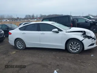 2017 Ford Fusion S with VIN 3FA6P0G71HR260823, listed as a IAAI auction lot 41690056 with 177,525 mi miles. Bid and sale history available at carsss.com. Image 13.