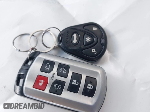 2016 Toyota Sienna XLE with VIN 5TDYK3DC4GS702638, listed as a IAAI auction lot 42255793 with 124,977 mi miles and . Bid and sale history available at DreamBid. Image 11.