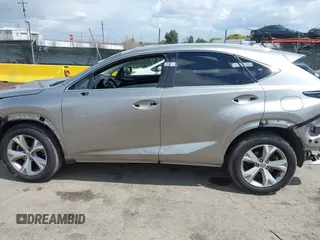 2017 Lexus NX 200t z VIN JTJBARBZ7H2108487, wystawiony jako IAAI lot #41937934 z przebiegiem 72 435 mil mil oraz . Historia ofert i sprzedaży dostępna na DreamBid. Obrazek 15.