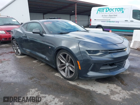 2017 Chevrolet Camaro 1LT z VIN 1G1FB1RS0H0192751, wystawiony jako IAAI lot #42243073 z przebiegiem 124 003 mil mil oraz . Historia ofert i sprzedaży dostępna na DreamBid. Obrazek 1.