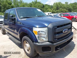 2012 Ford F-250 XL z VIN 1FT7W2AT4CEC22839, wystawiony jako IAAI lot #42407241 z przebiegiem 60 722 mil mil oraz . Historia ofert i sprzedaży dostępna na DreamBid. Obrazek 1.