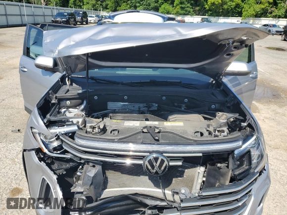 2024 Volkswagen Atlas SE z VIN 1V2JR2CA6RC538030, wystawiony jako Copart lot #58505685 z przebiegiem 32 613 mil mil oraz Szkoda całkowita • Salvage title. Historia ofert i sprzedaży dostępna na DreamBid. Obrazek 12.