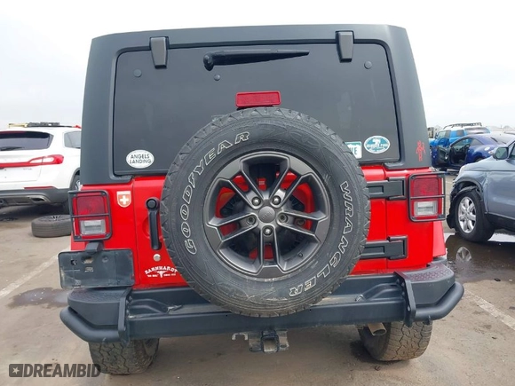 2018 Jeep Wrangler JK Unlimited Sport S with VIN 1C4BJWDG5JL862050, listed as a IAAI auction lot 41905075 with NaN miles. Bid and sale history available at carsss.com. Image 16.