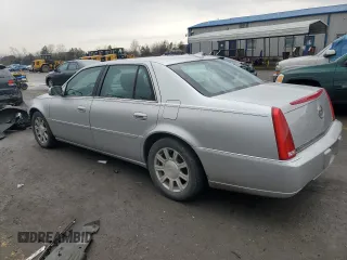 2010 Cadillac DTS 1SA z VIN 1G6KA5EY0AU125918, wystawiony jako Copart lot #45471305 z przebiegiem 56 685 mil mil oraz Szkoda całkowita • Salvage title. Historia ofert i sprzedaży dostępna na DreamBid. Obrazek 2.