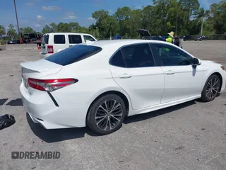 2019 Toyota Camry LE z VIN 4T1B11HK8KU226604, wystawiony jako IAAI lot #42219440 z przebiegiem 53 415 mil mil oraz . Historia ofert i sprzedaży dostępna na DreamBid. Obrazek 4.
