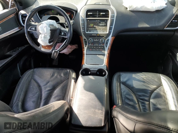 2019 Lincoln Nautilus Select z VIN 2LMPJ8K91KBL62734, wystawiony jako Copart lot #48404675 z przebiegiem 69 293 mil mil oraz Szkoda całkowita • Salvage title. Historia ofert i sprzedaży dostępna na DreamBid. Obrazek 8.