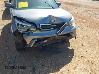 2016 Kia Soul z VIN KNDJN2A27G7389593, wystawiony jako IAAI lot #42135313 z przebiegiem 110 861 mil mil oraz . Historia ofert i sprzedaży dostępna na DreamBid. Obrazek 12.