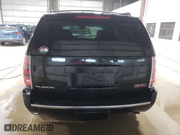 2010 GMC Yukon Denali z VIN 1GKUKEEF9AR207610, wystawiony jako Copart lot #73470924 z przebiegiem 230 139 mil mil oraz Szkoda całkowita • Salvage title. Historia ofert i sprzedaży dostępna na DreamBid. Obrazek 6.