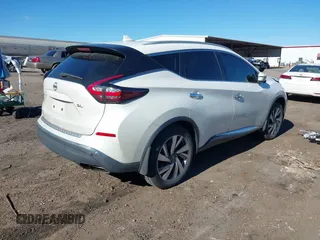 2020 Nissan Murano SL z VIN 5N1AZ2CJ9LN130579, wystawiony jako IAAI lot #41044073 z przebiegiem 74 981 mil mil oraz . Historia ofert i sprzedaży dostępna na DreamBid. Obrazek 4.