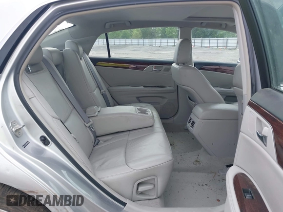 2010 Toyota Avalon XL with VIN 4T1BK3DB6AU369581, listed as a IAAI auction lot 42159063 with 137,996 mi miles and . Bid and sale history available at carsss.com. Image 8.