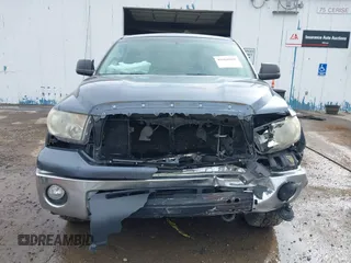 2008 Toyota Tundra z VIN 5TFDV54198X077455, wystawiony jako IAAI lot #41668660 z przebiegiem 164 008 mil mil oraz . Historia ofert i sprzedaży dostępna na DreamBid. Obrazek 12.