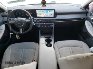 2024 Hyundai Sonata SEL z VIN KMHL64JA5RA376500, wystawiony jako Copart lot #42201915 z przebiegiem 12 958 mil mil oraz Szkoda całkowita • Salvage title. Historia ofert i sprzedaży dostępna na DreamBid. Obrazek 8.