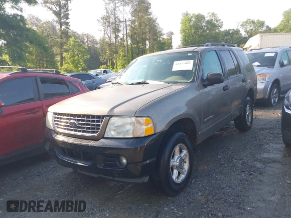 2004 Ford Explorer XLT with VIN 1FMZU73K24UC11292, listed as a IAAI auction lot 42237085 with 215,974 mi miles and . Bid and sale history available at DreamBid. Image 2.