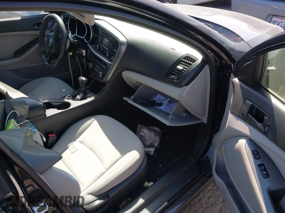 2015 Kia Optima LX with VIN 5XXGM4A79FG517083, listed as a IAAI auction lot 41805370 with 77,800 mi miles. Bid and sale history available at carsss.com. Image 5.