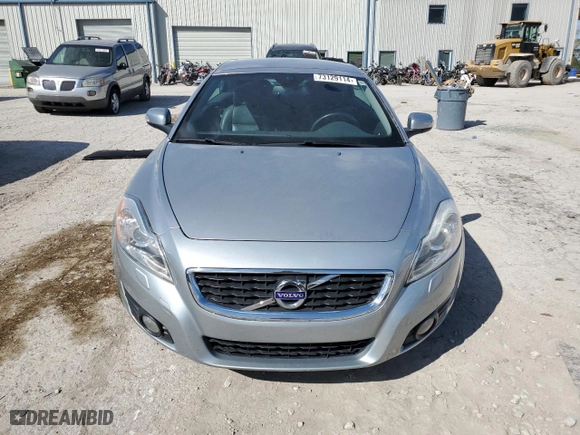 2012 Volvo C70 T5 with VIN YV1672MC8CJ127481, listed as a Copart auction lot 73129114 with 102,167 mi miles and Salvage Title. Bid and sale history available at carsss.com. Image 5.