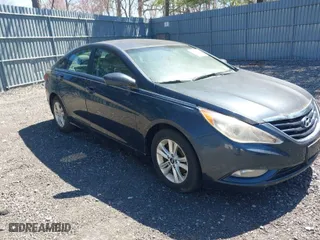 2013 Hyundai Sonata GLS with VIN 5NPEB4AC0DH806400, listed as a IAAI auction lot 42060532 with 124,735 mi miles. Bid and sale history available at carsss.com. Image 1.