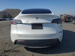 2024 Tesla Model Y with VIN 7SAYGDED1RF212974, listed as a Copart auction lot 44776005 with 16,841 mi miles and Salvage Title. Bid and sale history available at DreamBid. Image 6.