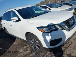 2020 Nissan Pathfinder SV with VIN 5N1DR2BNXLC613897, listed as a IAAI auction lot 41443759 with 92,459 mi miles. Bid and sale history available at carsss.com. Image 1.