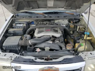 2005 Suzuki Grand Vitara LX with VIN JS3TD62V054100694, listed as a Copart auction lot 44498725 with 171,218 mi miles and Non Repairable. Bid and sale history available at carsss.com. Image 12.